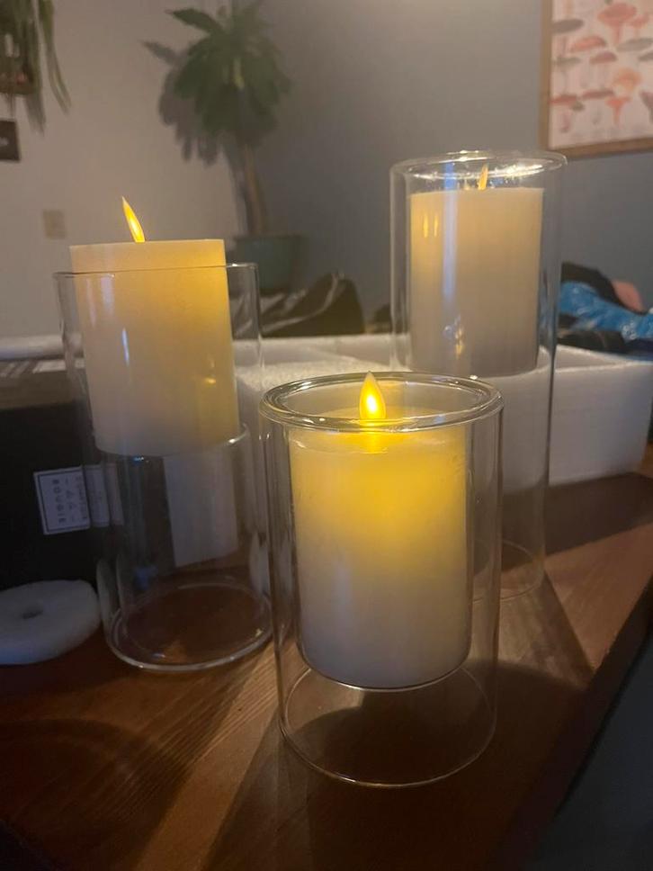 Nieuw 3 x LED-kaars met flikkerende vlam in glas, Huis en Inrichting, Woonaccessoires | Kandelaars en Kaarsen, Nieuw, Kaars, Minder dan 25 cm