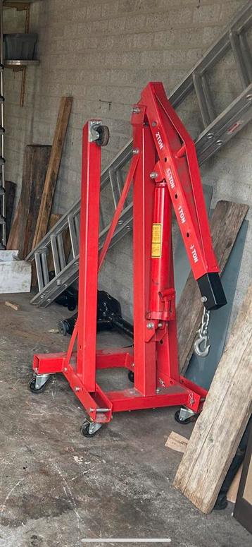 Motortakel / werkplaatskraan 2 ton opvouwbaar beschikbaar voor biedingen
