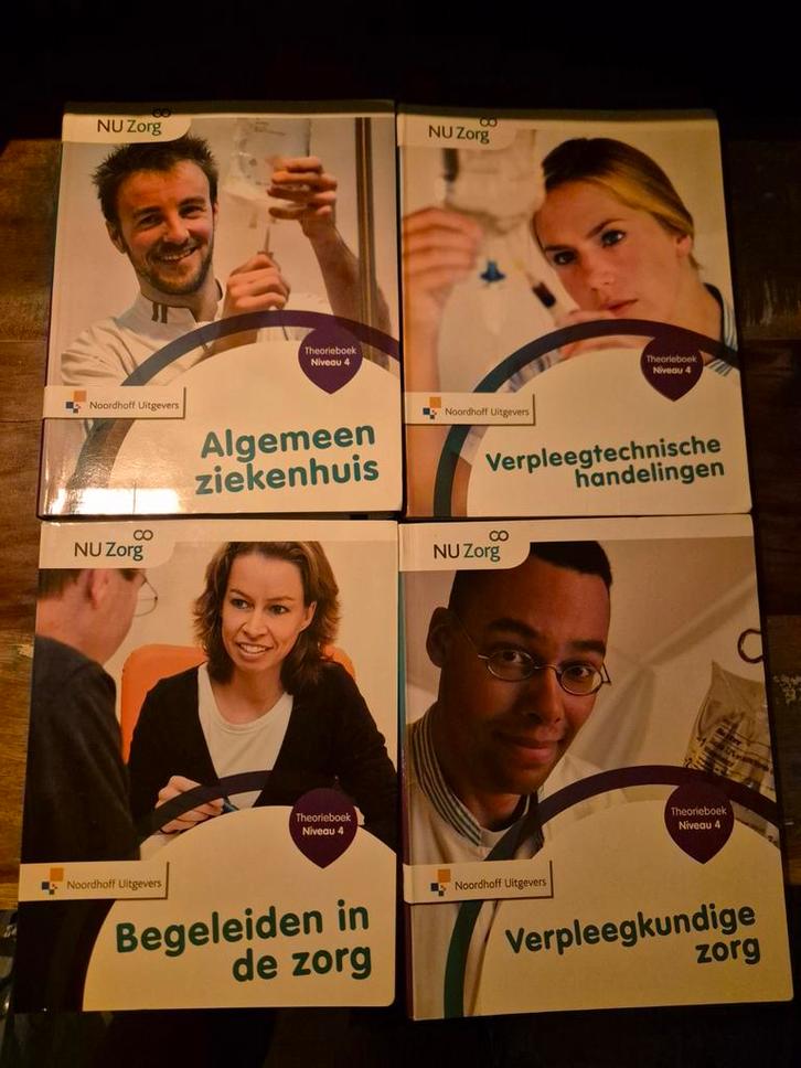 Verpleegkundige zorg boeken - Niveau 4, Boeken, Studieboeken en Cursussen, Zo goed als nieuw, Ophalen of Verzenden