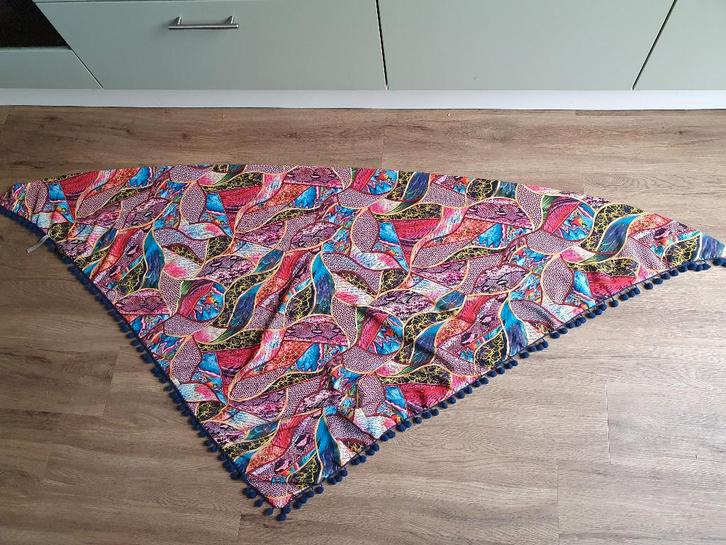 Zomer omslagdoek Roze, sjaal, Kleding | Dames, Mutsen, Sjaals en Handschoenen, Zo goed als nieuw, Sjaal, Maat 46/48 (XL) of groter