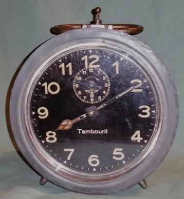 Grote oude wekker klok Tambouril beschikbaar voor biedingen