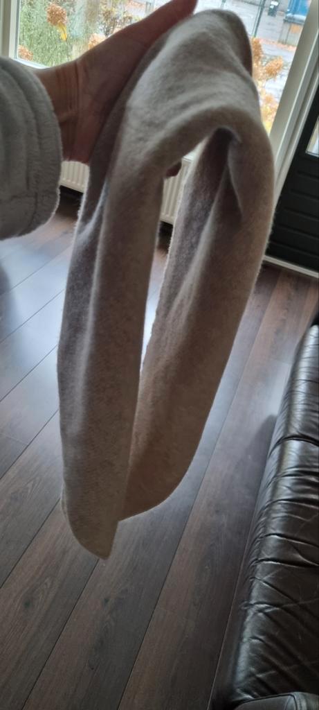 Nieuwe cashmere  beige sjaal!, Sport en Fitness, Massageproducten, Zo goed als nieuw, Apparaat, Ophalen of Verzenden
