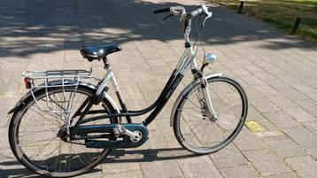 Damesfiets merk Puch 7 versnellingen met handremmen. beschikbaar voor biedingen