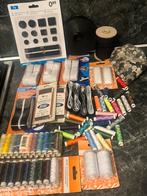 Naaigerei/ klittenband/ knopen etc, Hobby en Vrije tijd, Naaien en Fournituren, Ophalen of Verzenden, Zo goed als nieuw, Garen of Naald(en)