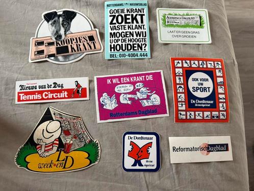 Dagblad / Kranten ~ Stickers, Verzamelen, Stickers, Zo goed als nieuw, Overige typen, Ophalen of Verzenden