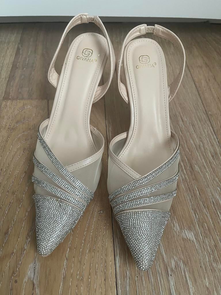 Elegante beige GIVANA pumps met strass, Ophalen of Verzenden, Zo goed als nieuw, Beige, Schoenen