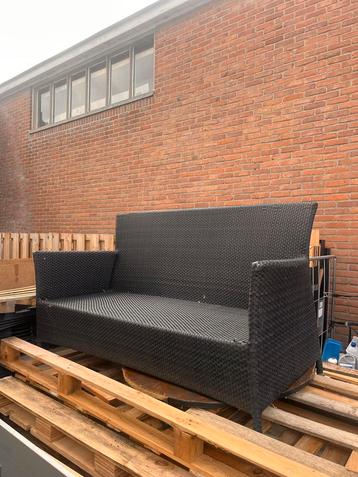 Buitenbankje - Tuinbank beschikbaar voor biedingen