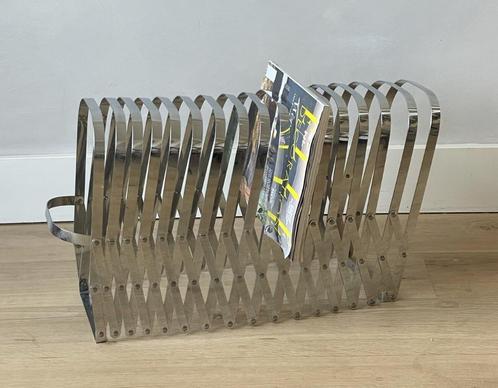 Harmonica tijdschriftenrek verchroomd staal, Huis en Inrichting, Woonaccessoires | Krantenbakken en Lectuurbakken, Zo goed als nieuw
