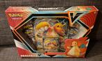 Pokemon Dragonite V-Box Sealed, Hobby en Vrije tijd, Verzamelkaartspellen | Pokémon, Ophalen of Verzenden, Nieuw, Booster