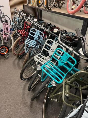 Meisjesfietsen 24 inch alle kleuren volop keuze met garantie beschikbaar voor biedingen