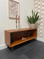 Vintage Deense lage boekenkast/tv-meubel van Chr. Linneberg, Huis en Inrichting, Kasten | Televisiemeubels, Ophalen, Gebruikt