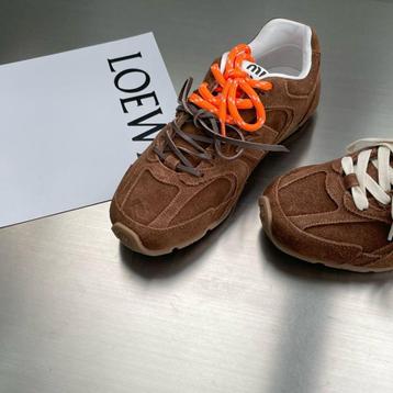 miu miu  suede lederen sneakers   beschikbaar voor biedingen