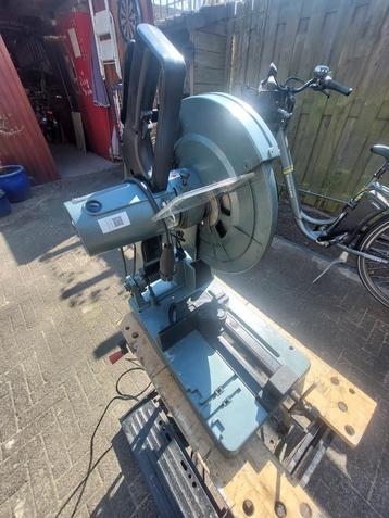 Te koop beschikbaar voor biedingen
