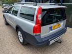 Volvo XC70 2.5 T Summum Automaat AWD 210PK LEER / SUNROOF /, Auto's, Automaat, Zwart, XC70, 2521 cc