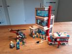 Lego city ziekenhuis 60204, Ophalen of Verzenden, Zo goed als nieuw, Complete set, Lego