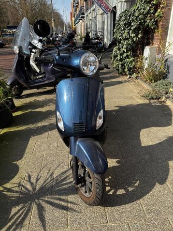 VX50 model Scooter beschikbaar voor biedingen
