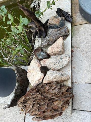 Aquarium stenen + hout beschikbaar voor biedingen