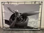 Stoere foto van propeller in robuust steigerbuis frame, Huis en Inrichting, Ophalen, Gebruikt, 125 cm of meer, Foto of Poster