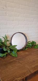 Vintage ronde rotan spiegel, Minder dan 50 cm, Gebruikt, Ophalen of Verzenden, Onbekend