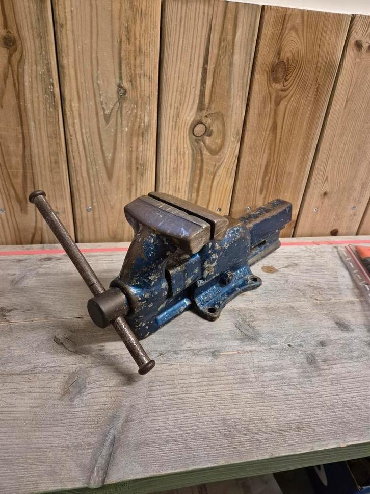 HEUER  Bankschroef - Degelijke Werkplaatsuitrusting, Doe-het-zelf en Verbouw, Gereedschap | Handgereedschap, Gebruikt, Ophalen