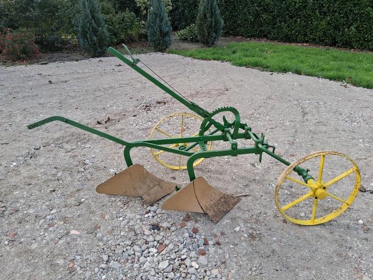 Oude antieke John Deere ploeg, Antiek en Kunst, Antiek | Gereedschap en Instrumenten, Ophalen