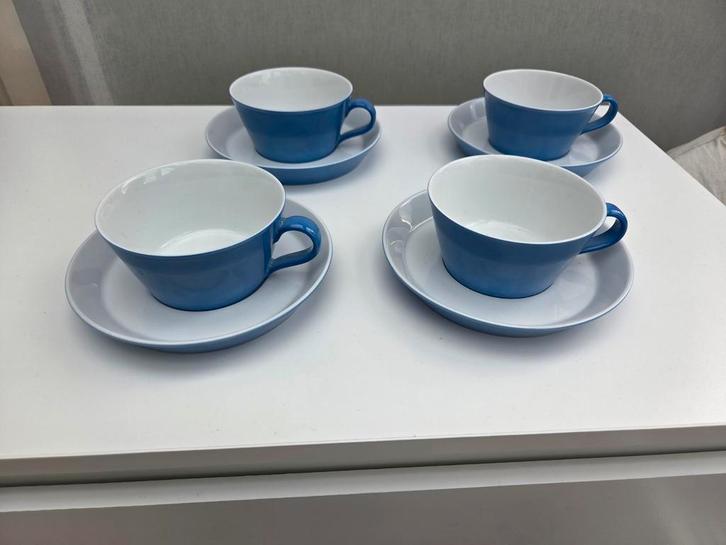 Arzberg Tric Thee/cappuccinokop en Schotel - Blauw, Huis en Inrichting, Keuken | Servies, Zo goed als nieuw, Kop(pen) en/of Schotel(s)