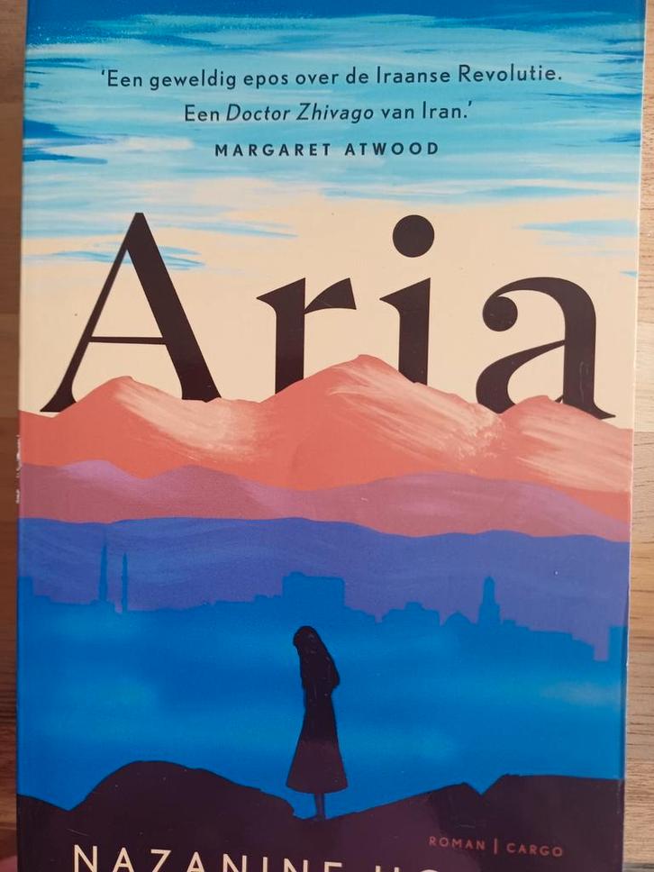 Nazanine Hozar - Aria, Boeken, Literatuur, Zo goed als nieuw, Ophalen of Verzenden
