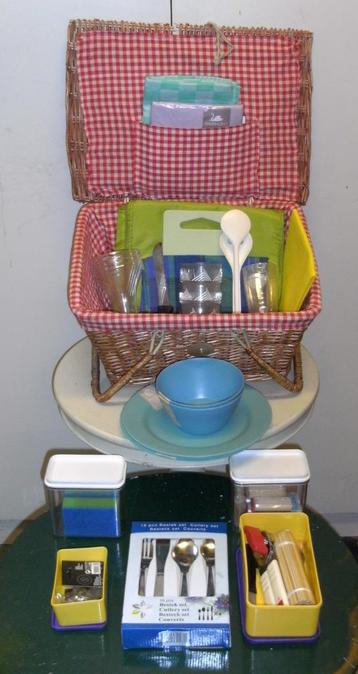 Uitgebreide en complete Picknickmand beschikbaar voor biedingen
