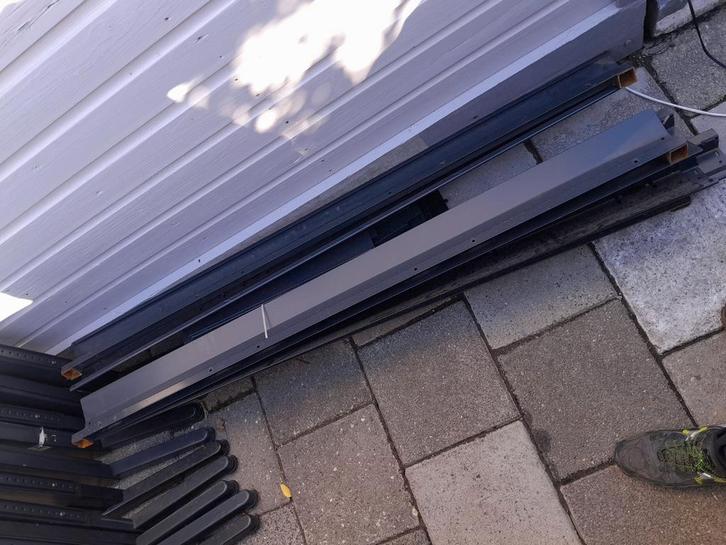 Metalen profielen en poten voor oudijzer, Doe-het-zelf en Verbouw, IJzerwaren en Bevestigingsmiddelen, Gebruikt, Ophalen
