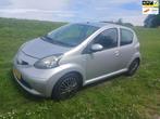 Toyota Aygo 1.0i 12V Airco 5-drs, Voorwielaandrijving, Gebruikt, Zwart, 4 stoelen