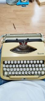 Vintage Gracia typemachine., Antiek en Kunst, Ophalen