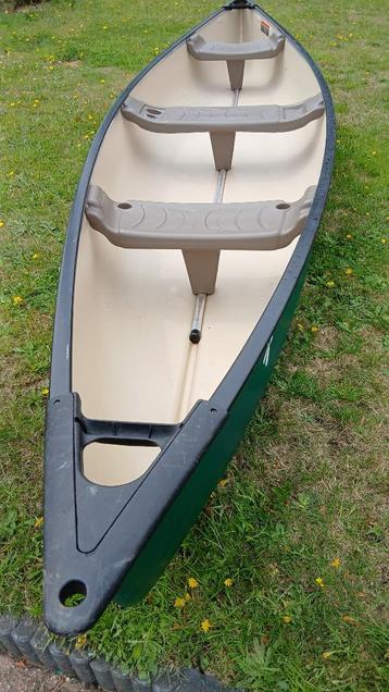 Binnen gekregen, zeer mooie Pelican kano 15.5 ft.  beschikbaar voor biedingen