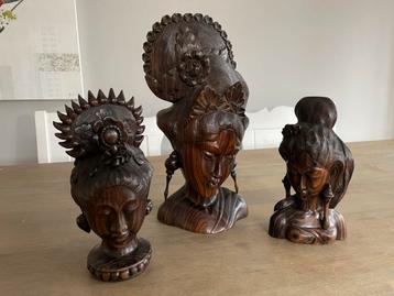 Balinees (sanur) houtsnijwerk, bustes van ebbenhout beschikbaar voor biedingen