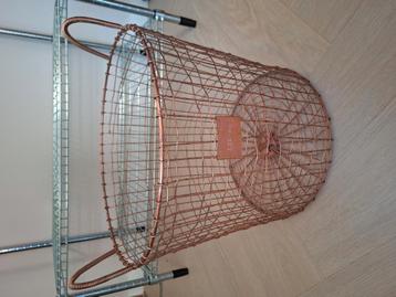 Sissy - Boy koperen mand  beschikbaar voor biedingen