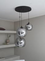 Moderne hanglamp met 3 glazen bollen, Huis en Inrichting, Lampen | Hanglampen, Ophalen, Modern, Minder dan 50 cm, Glas