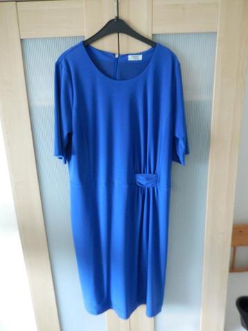 Koningsblauwe jurk merk Sommermann maat 40