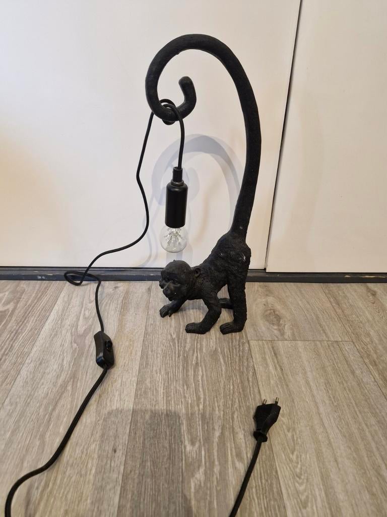 Lamp aap met lichtbron!, Huis en Inrichting, Lampen | Wandlampen, Ophalen, Zo goed als nieuw, Overige materialen