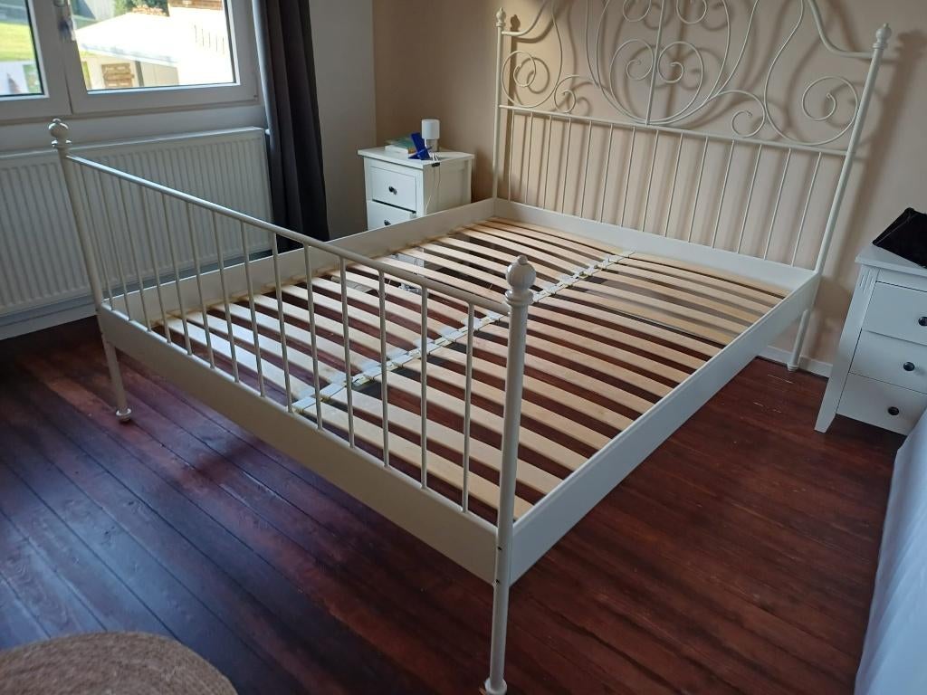 Bed 160x200 cm, Ophalen, Gebruikt, Wit, Twijfelaar