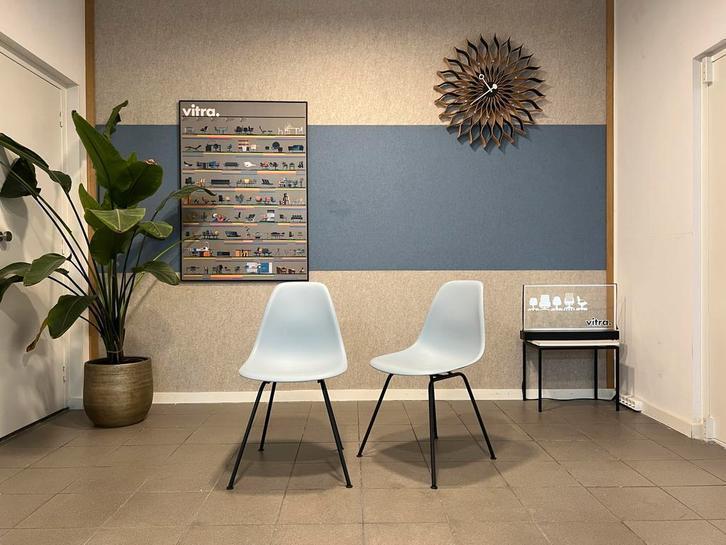 Vitra | Charles & Ray Eames | DSX | Ice Grey | 1x, Huis en Inrichting, Stoelen, Gebruikt, Twee, Kunststof, Metaal, Zwart, Ophalen of Verzenden