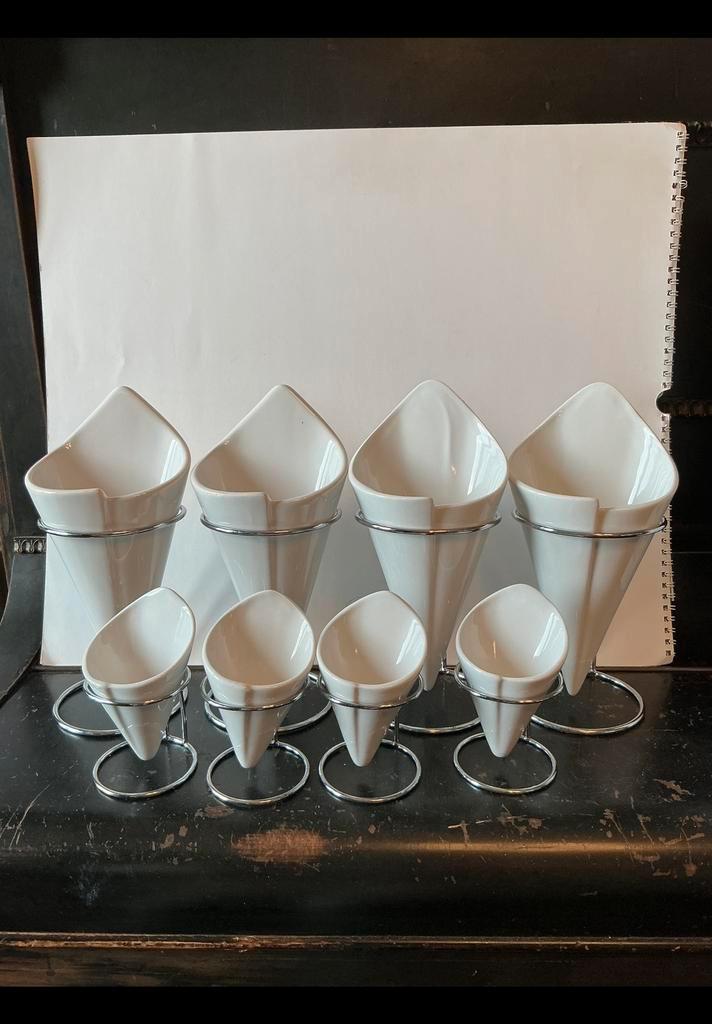 4 x Punt zal patat, zakje friet van wit porselein + 4 x mayo, Huis en Inrichting, Woonaccessoires | Overige, Zo goed als nieuw