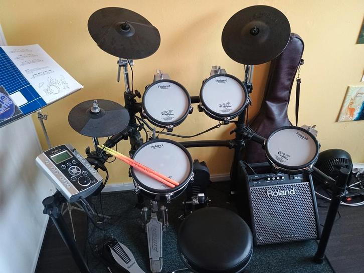Roland TD-9 met roland monitor PM-100, Muziek en Instrumenten, Drumstellen en Slagwerk, Zo goed als nieuw, Roland, Ophalen of Verzenden