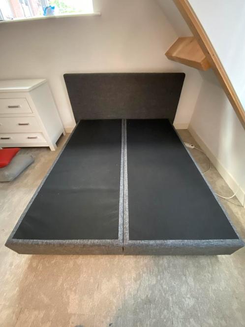 Boxspring 200/160  , bed,, Huis en Inrichting, Slaapkamer | Boxsprings, Zo goed als nieuw, 160 cm, 200 cm, Tweepersoons, Zwart