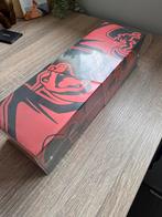 Charizard 25th anniversary premium collection box (Chinese), Ophalen of Verzenden, Nieuw, Meerdere kaarten, Foil