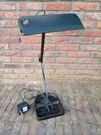Industriële vintage verstelbare bureaulamp. Gietijzeren voet, Ophalen
