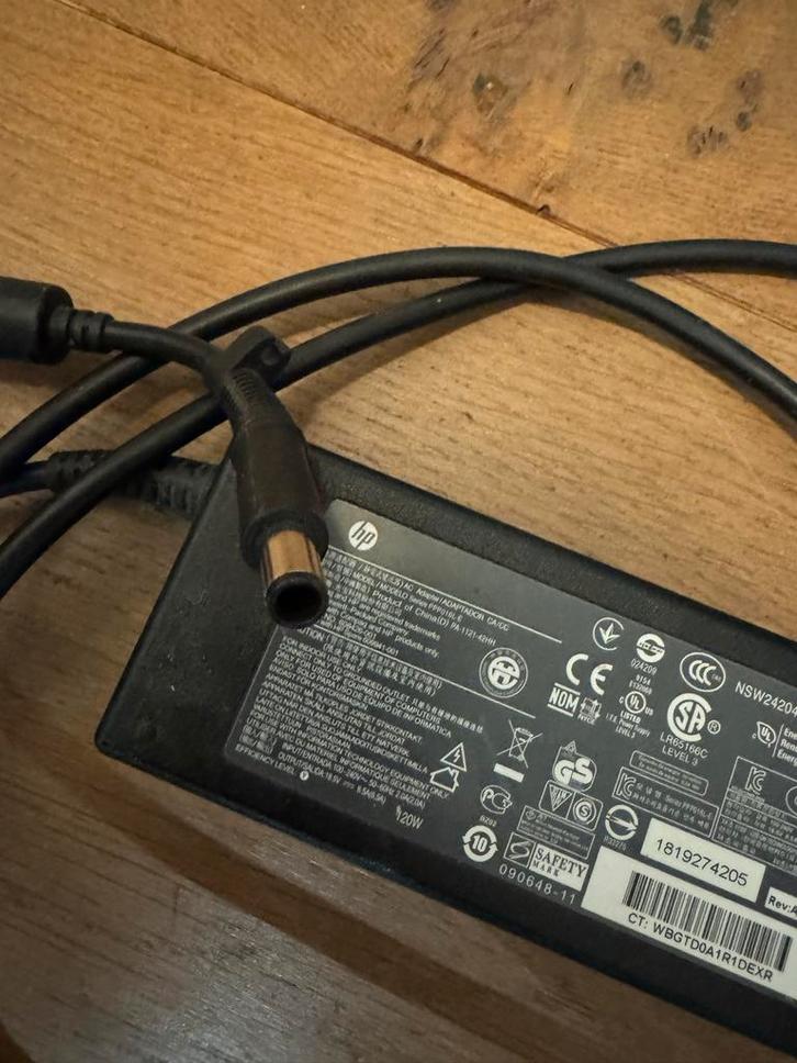 HP Compaq 120W Oplader (608428-001), Computers en Software, Laptop-opladers, Gebruikt, Ophalen of Verzenden