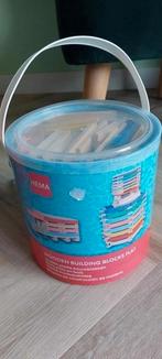 Emmer met houten bouwblokken (Kapla) van de Hema, Ophalen, Zo goed als nieuw