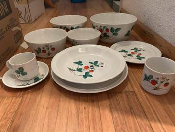 6 delig servies beschikbaar voor biedingen
