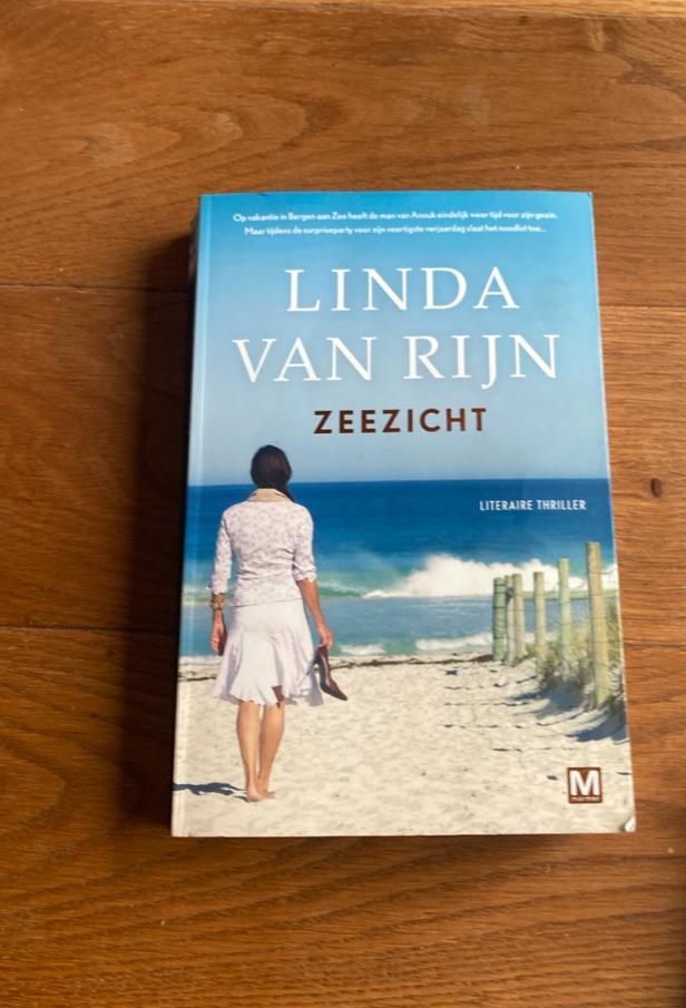 - Linda van Rijn zie foto’s, Boeken, Thrillers, Zo goed als nieuw, Nederland, Ophalen of Verzenden