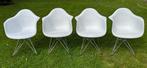 4 Witte Kunststof Eetkamerstoelen, Huis en Inrichting, Stoelen, Ophalen, Kunststof, Gebruikt, Wit