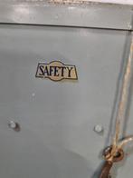 geldkist metaal met 1 sleutel, Verzamelen, Spaarpotten, Ophalen of Verzenden, 'T Olde Gre-j, Info@toldegrej.nl, Endepoelstraat 20f Didam